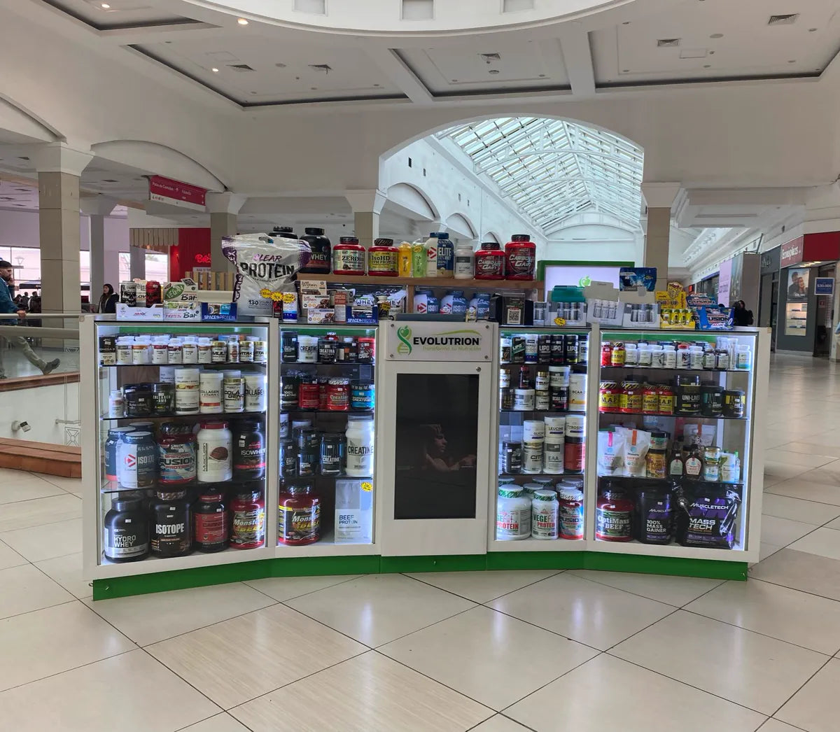 Tienda Evolutrion en Mall Plaza La Serena, 2° piso frente a Starbucks